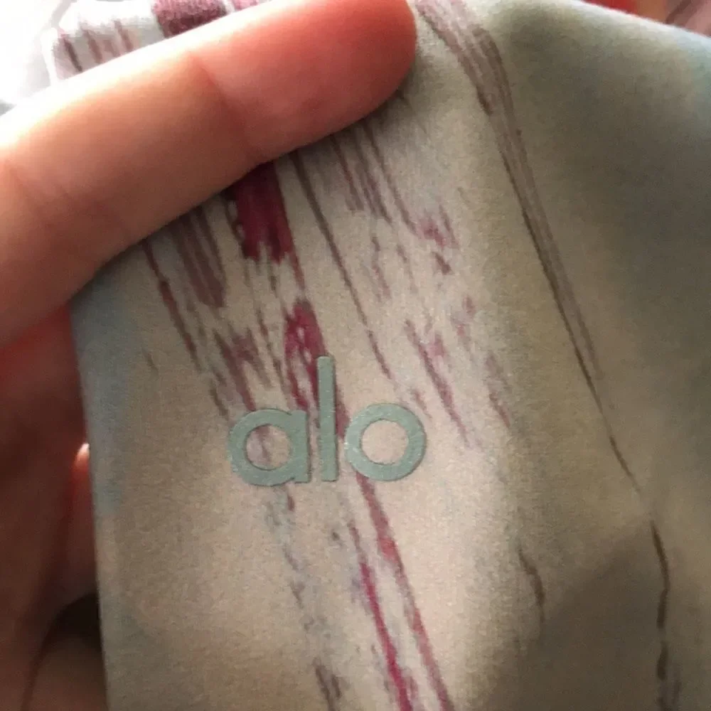 EUC ALO YOGA SMALL AIRBRUSH PAINT STROKE LEGGINGS
